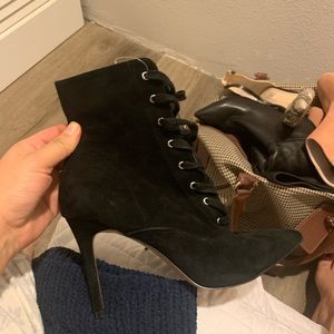 New Steve Madden suede black lace up bootie 7.5